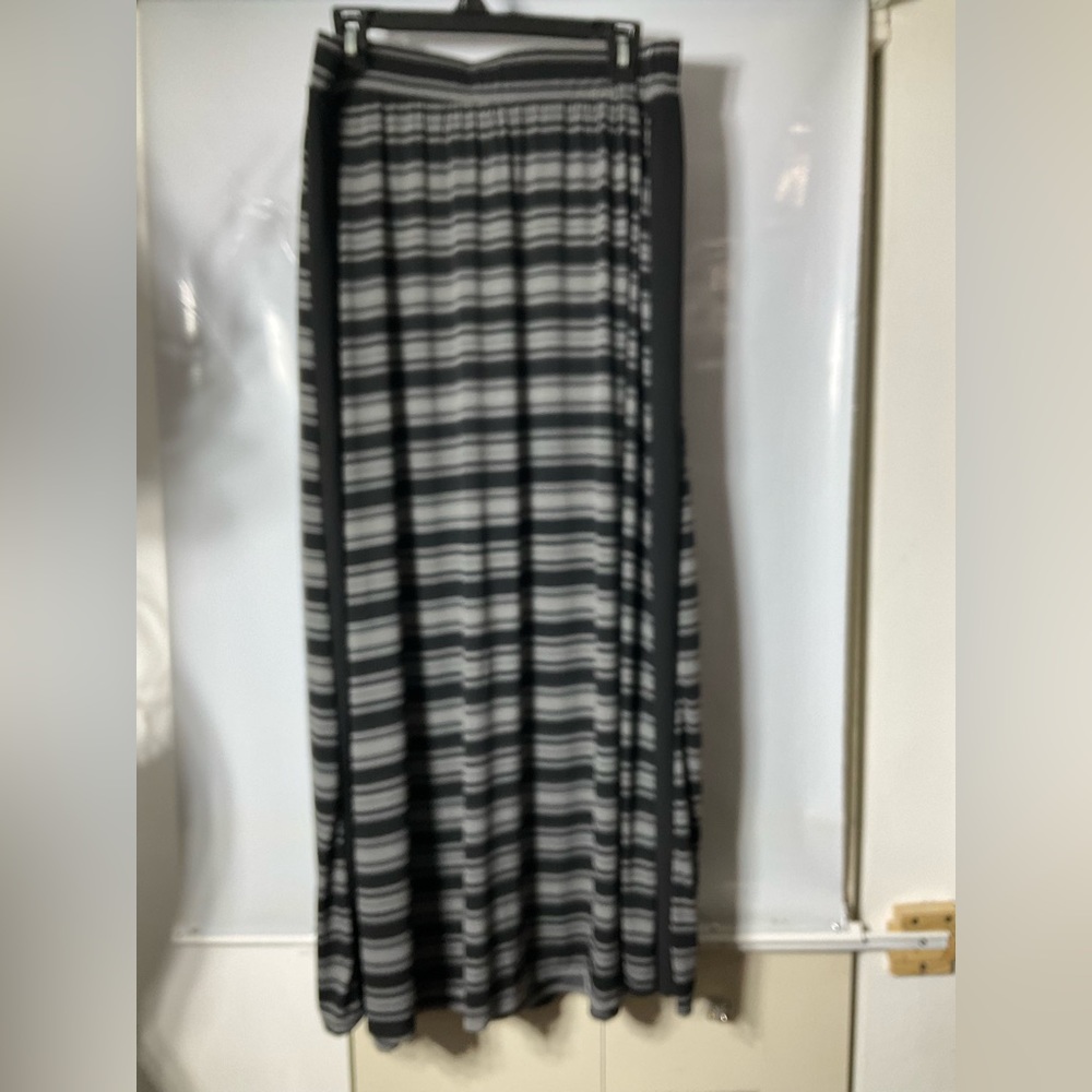 Plus Skirt - Striped Long